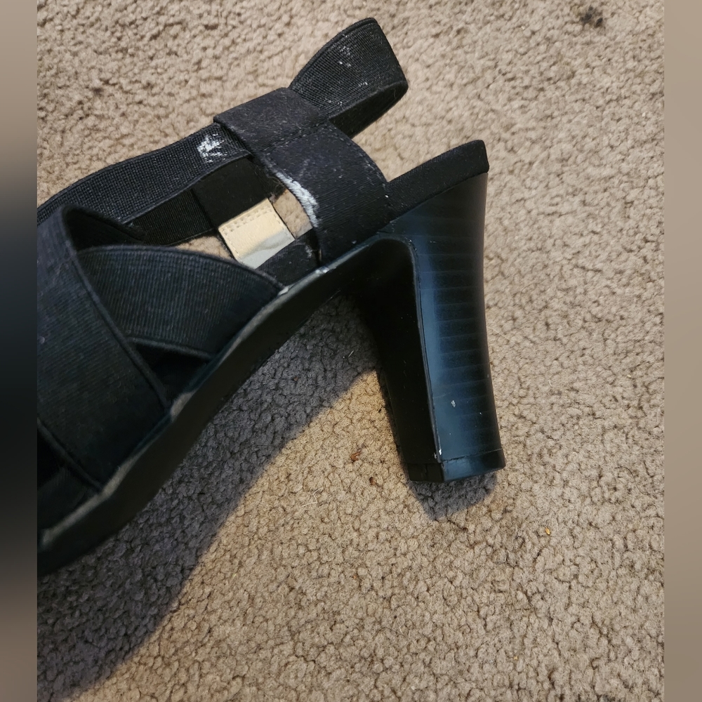 Heels - Picture 3 of 5